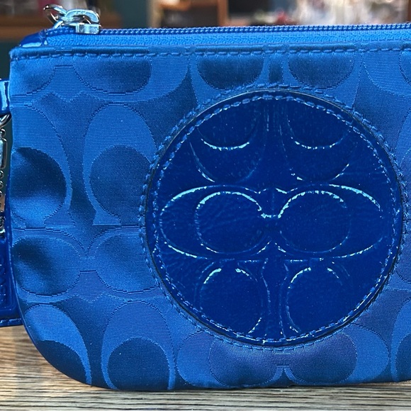 Coach Royal Blue Signature Jacquard Wristlet - Picture 3 of 5
